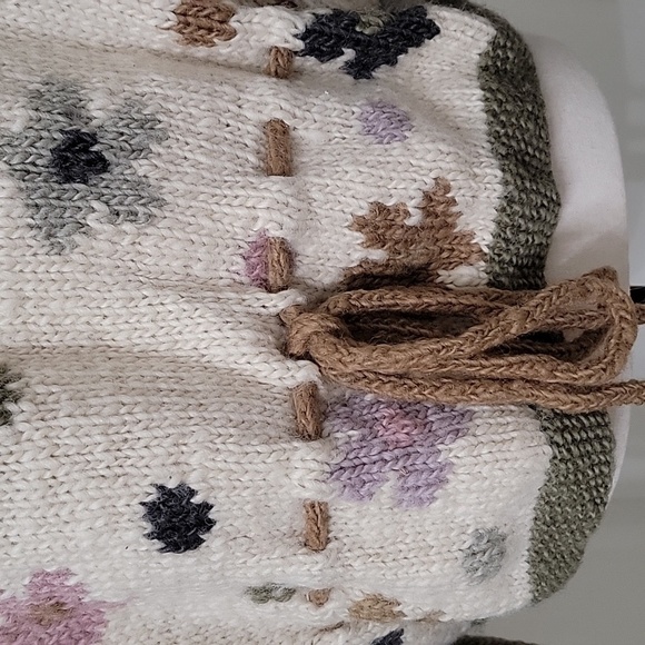 Tara Handknits, Size Unknown Daisy Print Chunky Knit Cardigan Sweater, GUC - Picture 5 of 12